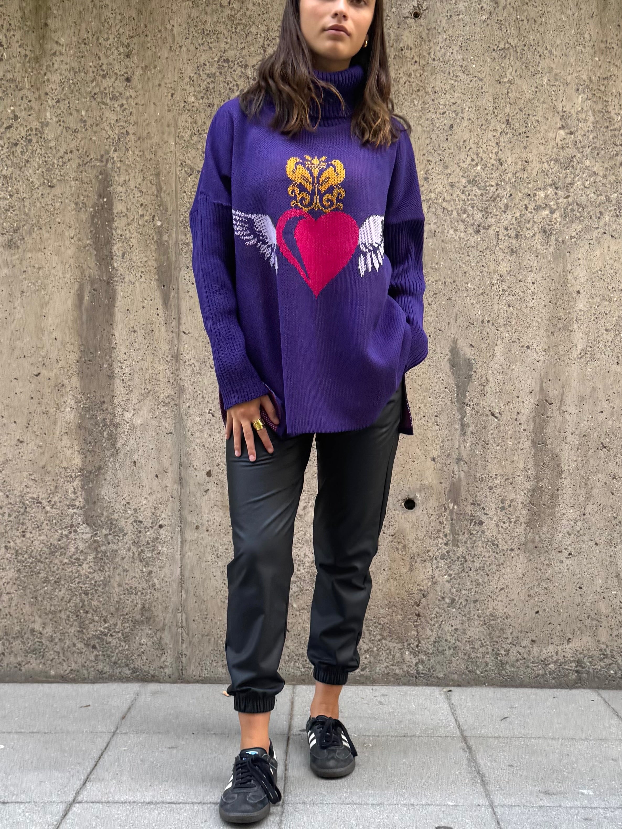 Sweater Corazón Morado