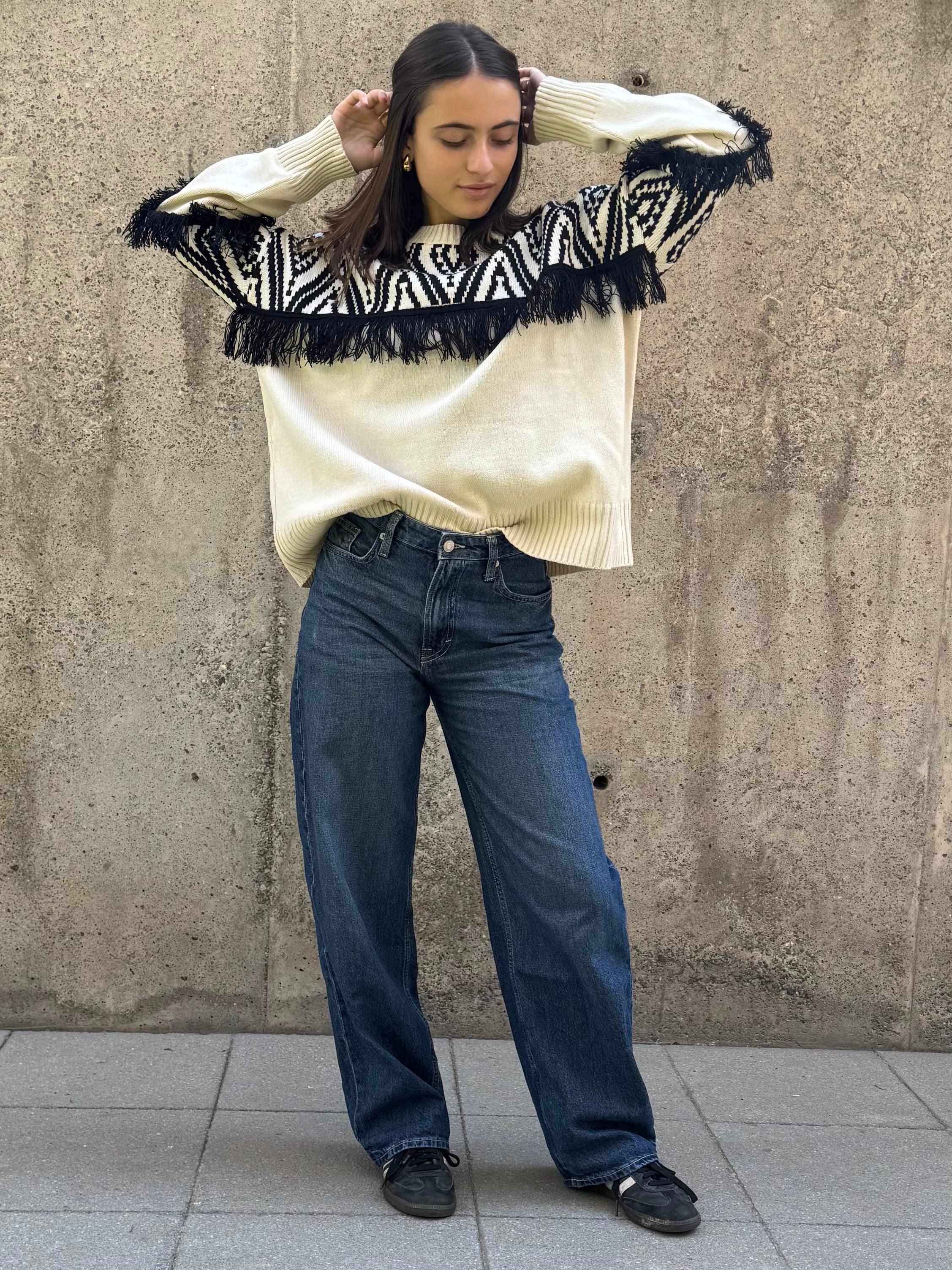 Sweater Etnico Flecos Hueso/Negro